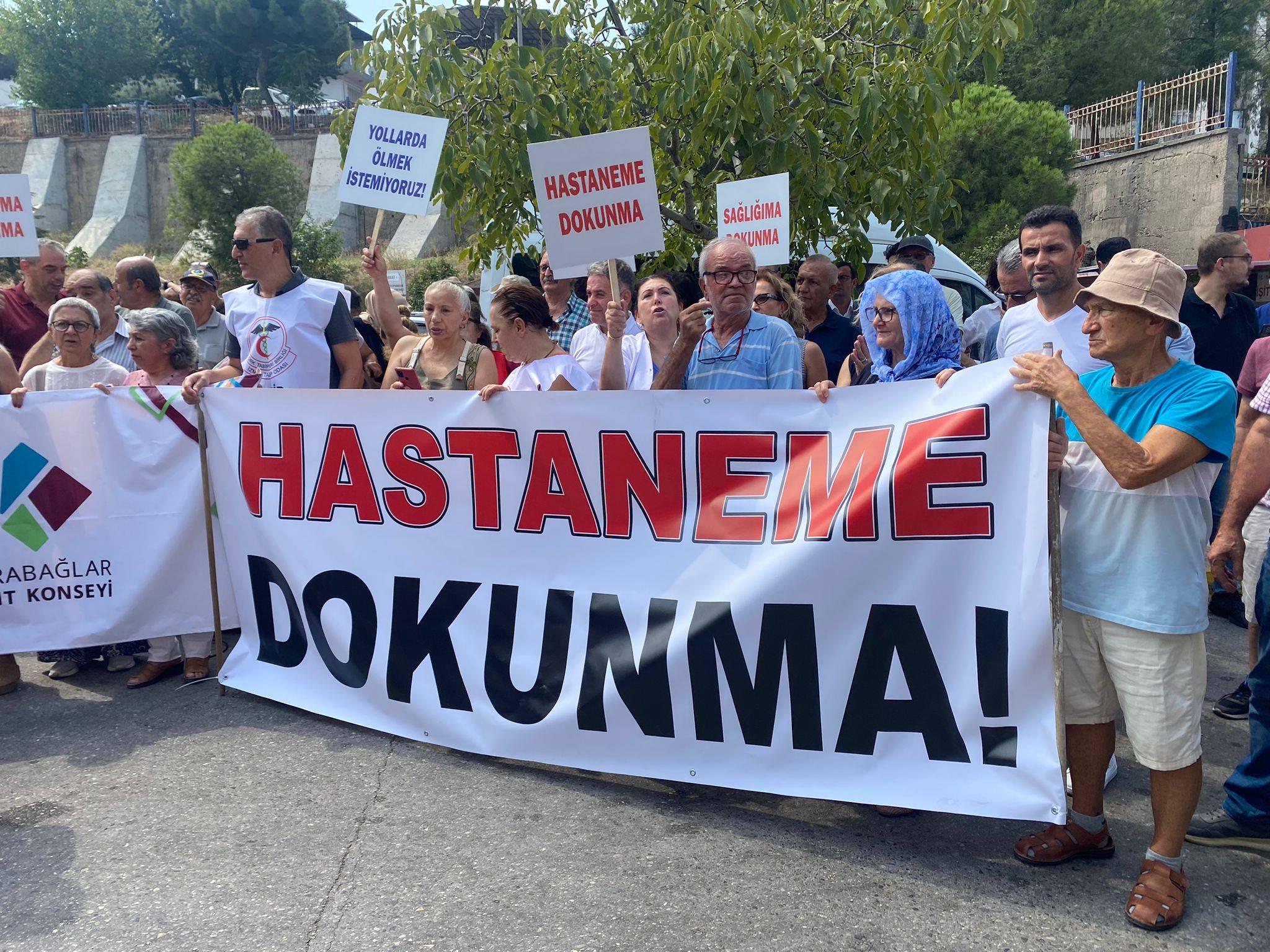Bozyaka Eğitim Ve Araştırma Hastanesi Kapanmasın !