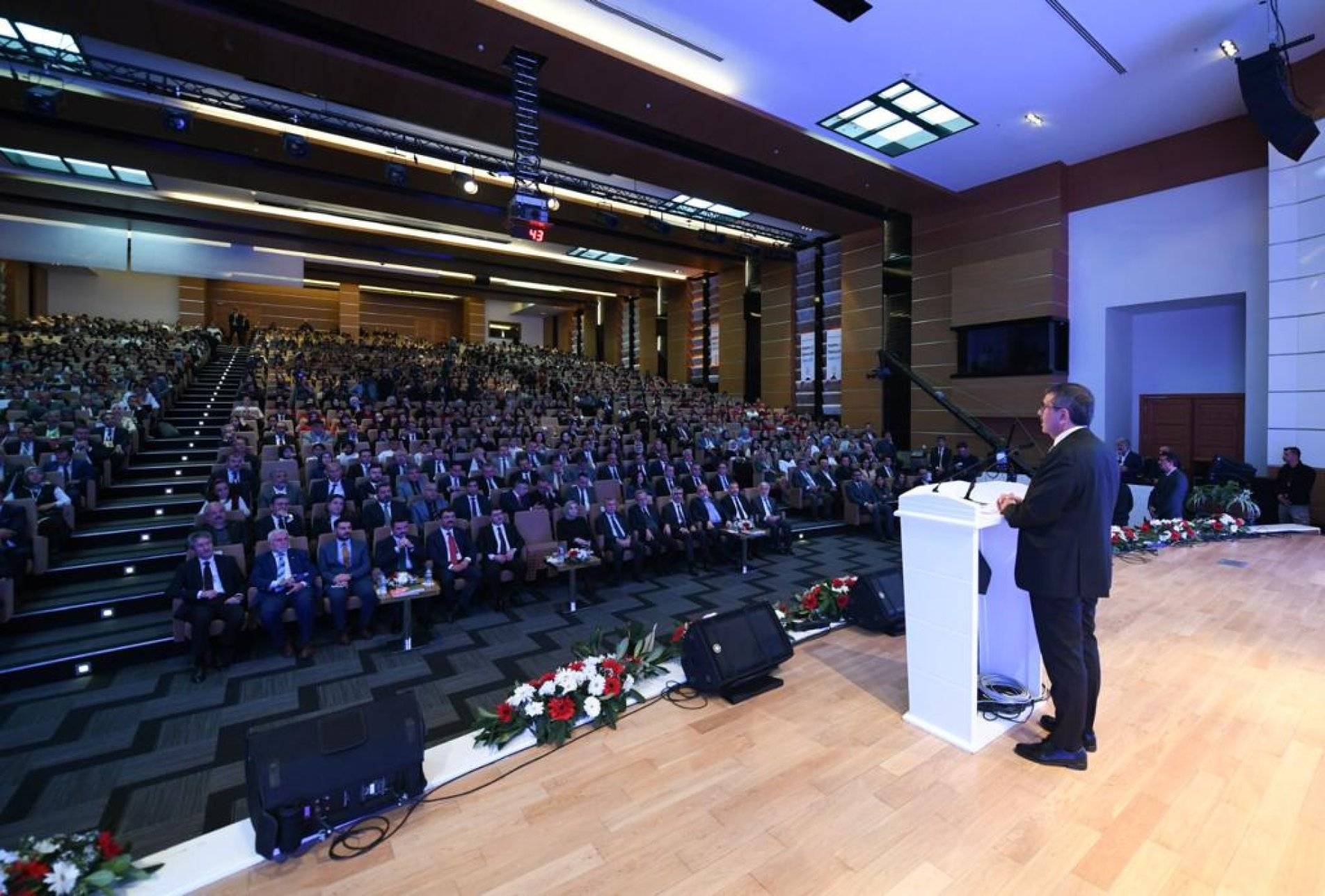 Bakan Tekin, İmam Hatip Okullarının Önemini Vurguladı